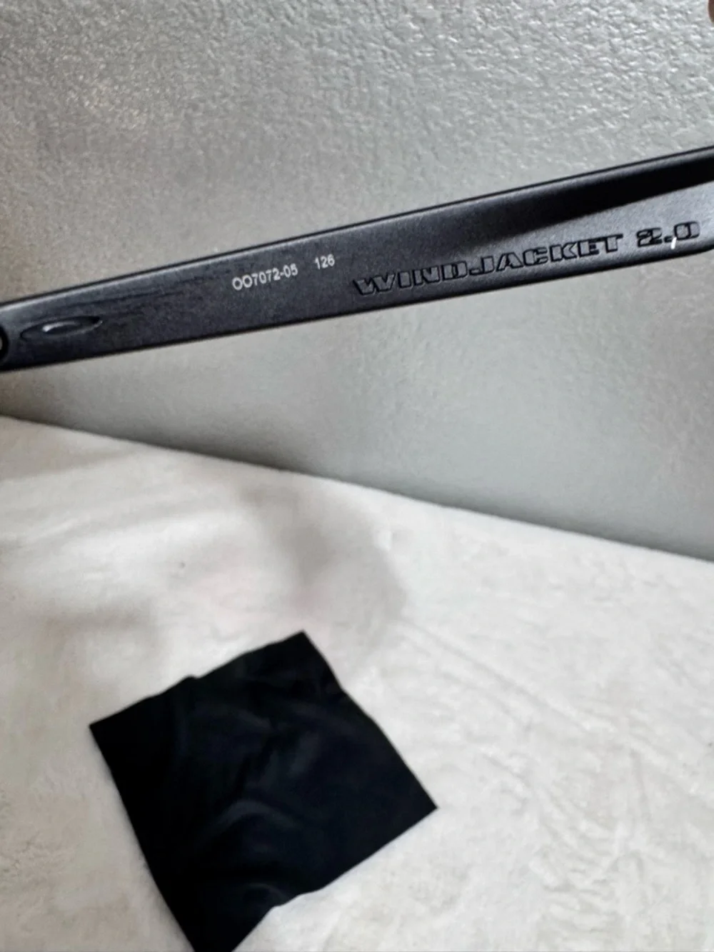 Oakley Snow Goggles with Bright Orange Frame and Red Lens - Picture 11 of 13